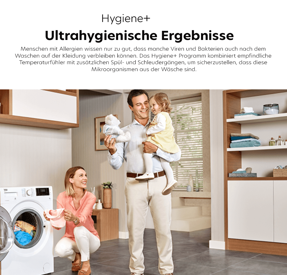 Feature-Banner, Familie in moderner Waschküche mit offener Waschmaschine, Frau kniet mit rosa Wäsche, Mann hält Kind, Regale mit Handtüchern und Waschmitteln im Hintergrund.'