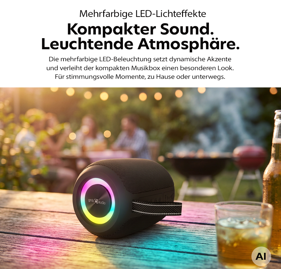 Feature Banner, Kompakte Musikbox mit mehrfarbiger LED-Beleuchtung auf einem Holztisch im Freien mit Getränken und unscharfem Hintergrund von Menschen und Grillrauch.