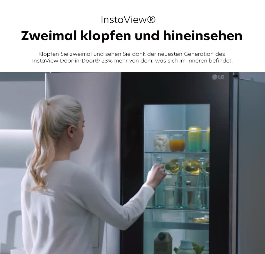 Feature-Banner für LG InstaView – Frau klopft zweimal an LG InstaView Door-in-Door Kühlschrank, der Innenraum mit Getränken und Lebensmitteln sichtbar