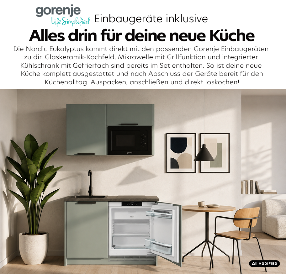 Feature-Banner, Kleine Pantryküche Nordic Eykalyptus mit eukalyptus Fronten, eingebautem Gorenje-Mikrowellenherd, Glaskeramik-Kochfeld, Spüle und offenem Kühlschrank mit Getränken und Lebensmitteln.'